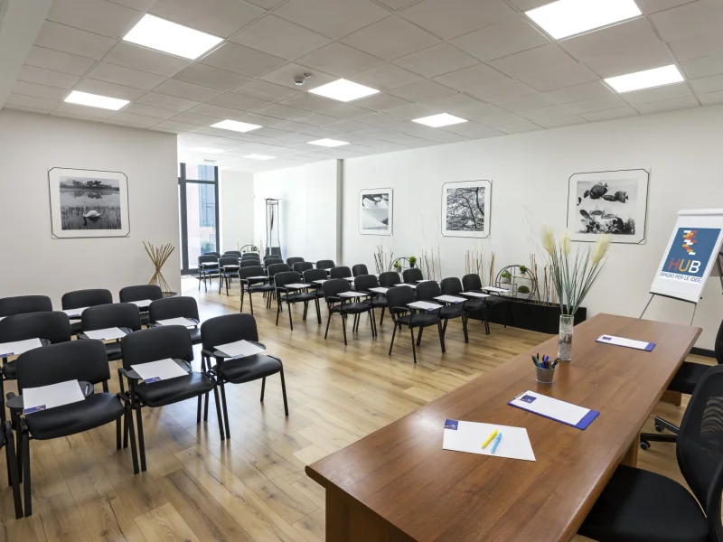BUSINESS CENTER HUB - Foto 2 della struttura