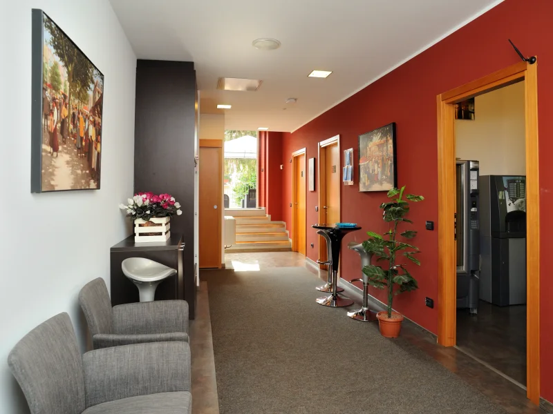 BUSINESS POINT COMO - Foto 2 della struttura