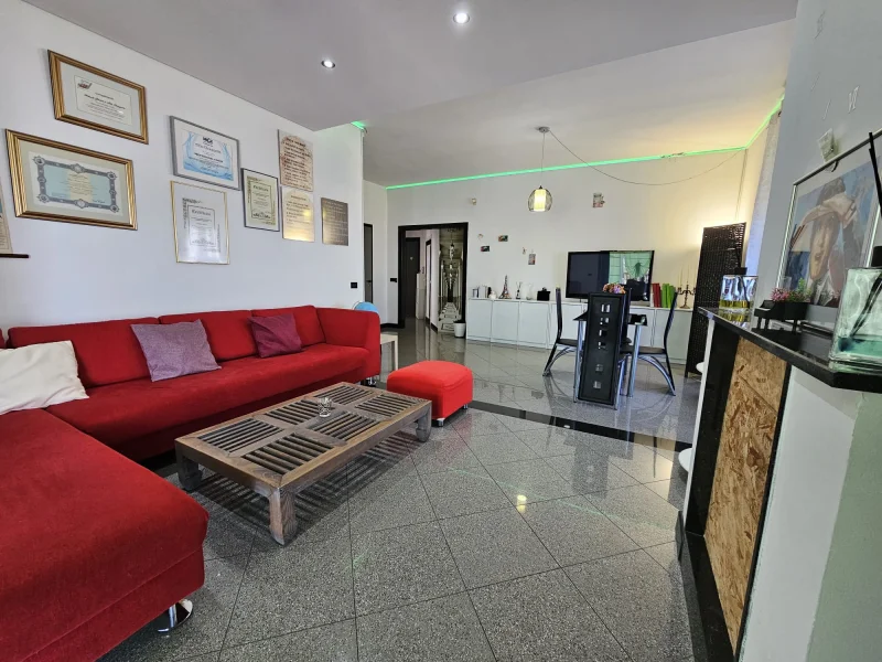 Spazio Benessere Professionale – Open Space Moderno - Foto 3 della struttura