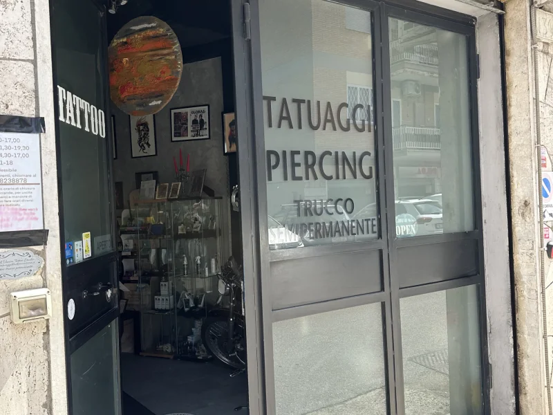 Black Venom Tattoo Sudio - Foto 2 della struttura