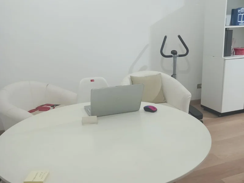 UFFICIO FRONTE STRADA - Foto 5 della struttura