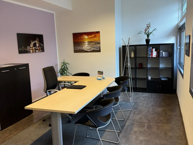 BUSINESS POINT COMO - Foto 5 della struttura