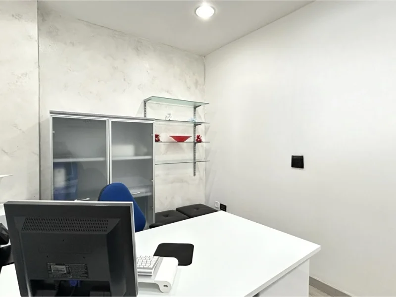 Stanze ad uso esclusivo con utilizzo saletta di attesa - Foto 4 della struttura