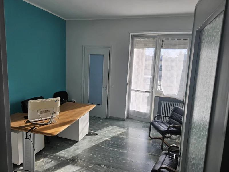 UFFICIO CARRERA - Spazio professionale a Via Valentino Carrera, 105, 10146 Torino TO, Italia