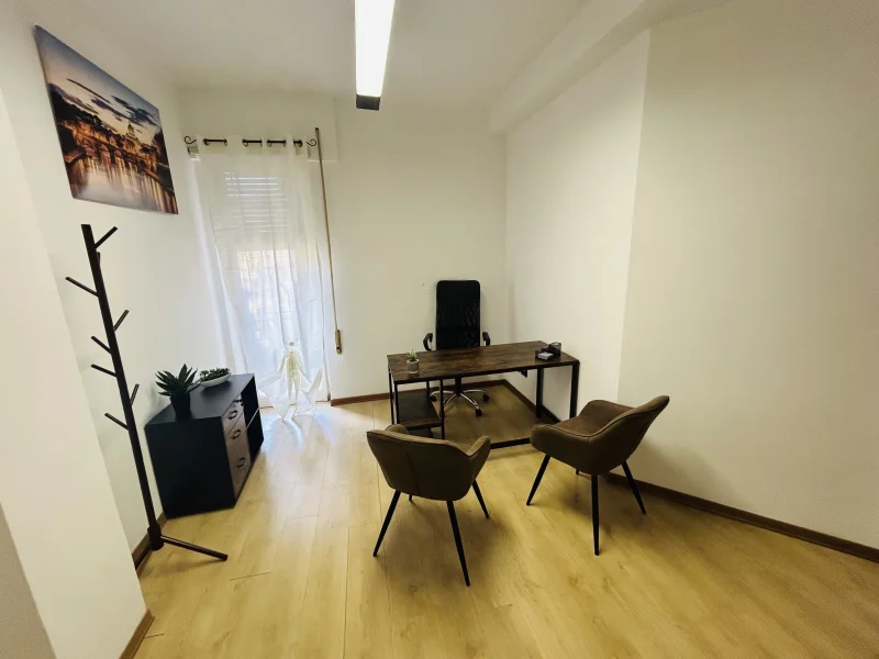 Studio per professioni sanitarie a Velletri (RM) - Foto 3 della struttura