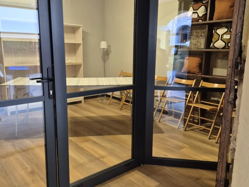 Show Room - Foto 3 della struttura