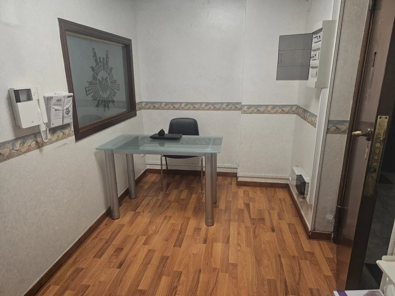 Ufficio arredato - Foto 5 della struttura