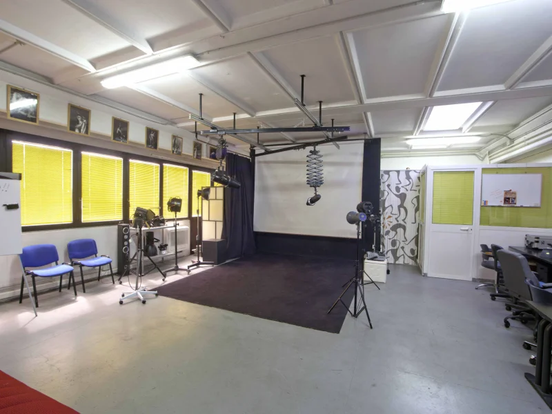 STUDIO FOTOGRAFICO ATTREZZATO - Foto 3 della struttura