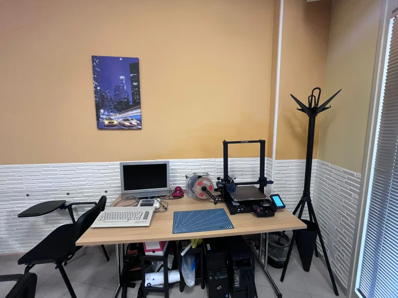 Informatic World - ETS - Foto 2 della struttura