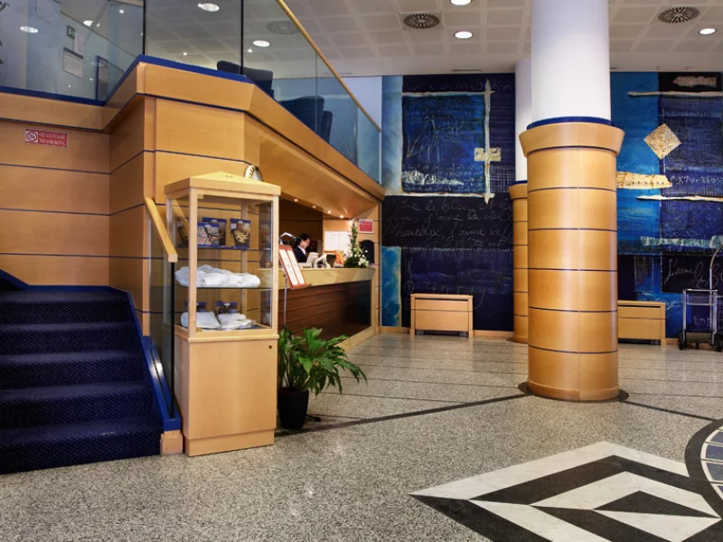 PACIFIC HOTEL FORTINO - Spazio professionale a Str. del Fortino, 36/10, 10152 Torino TO, Italia